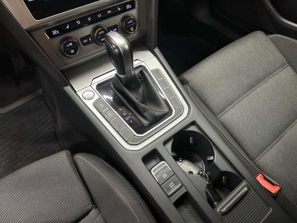 Volkswagen Passat 2018 Harmaa