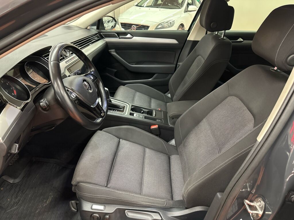 Volkswagen Passat 2018 Harmaa