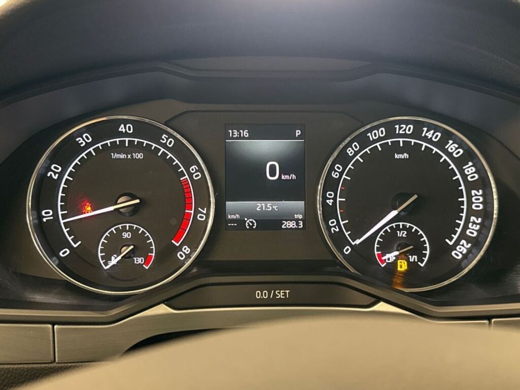 Skoda Superb 2017 Harmaa