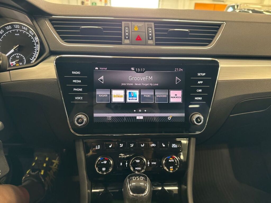 Skoda Superb 2017 Harmaa