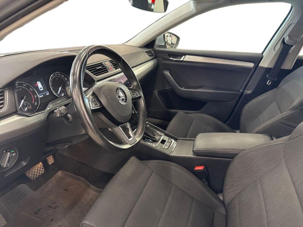 Skoda Superb 2017 Harmaa