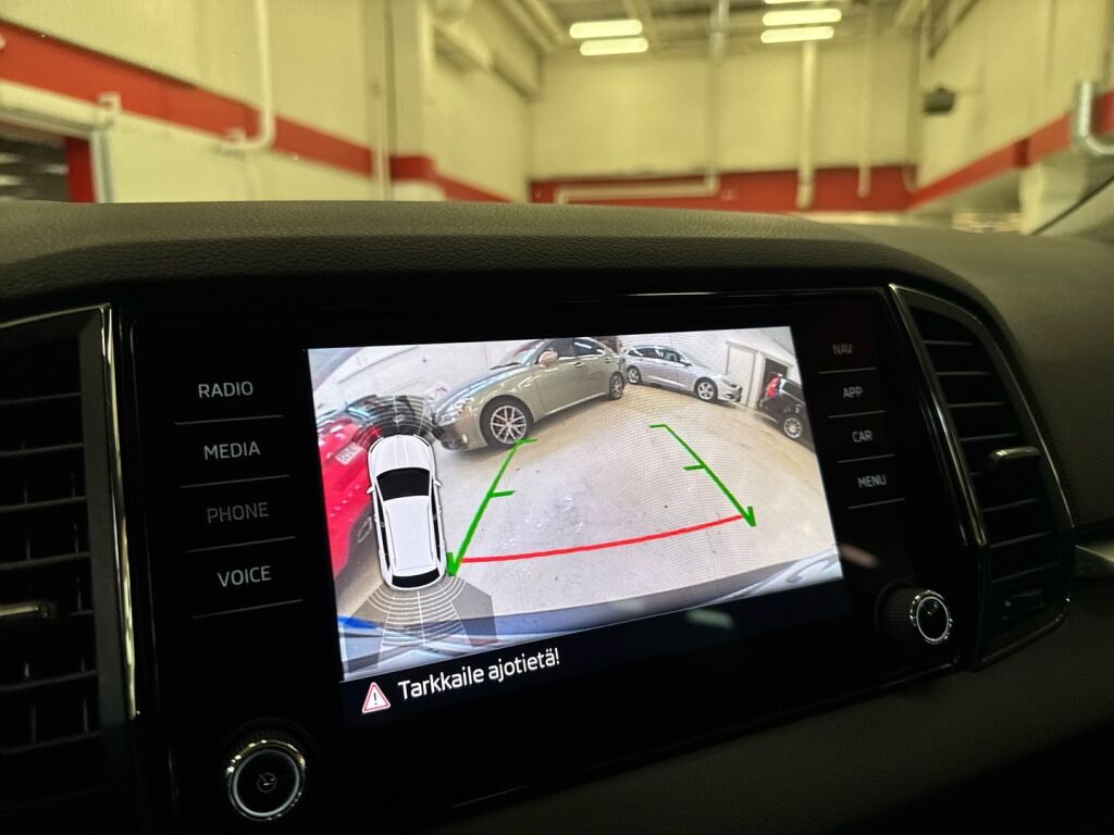 Skoda Karoq 2018 Valkoinen