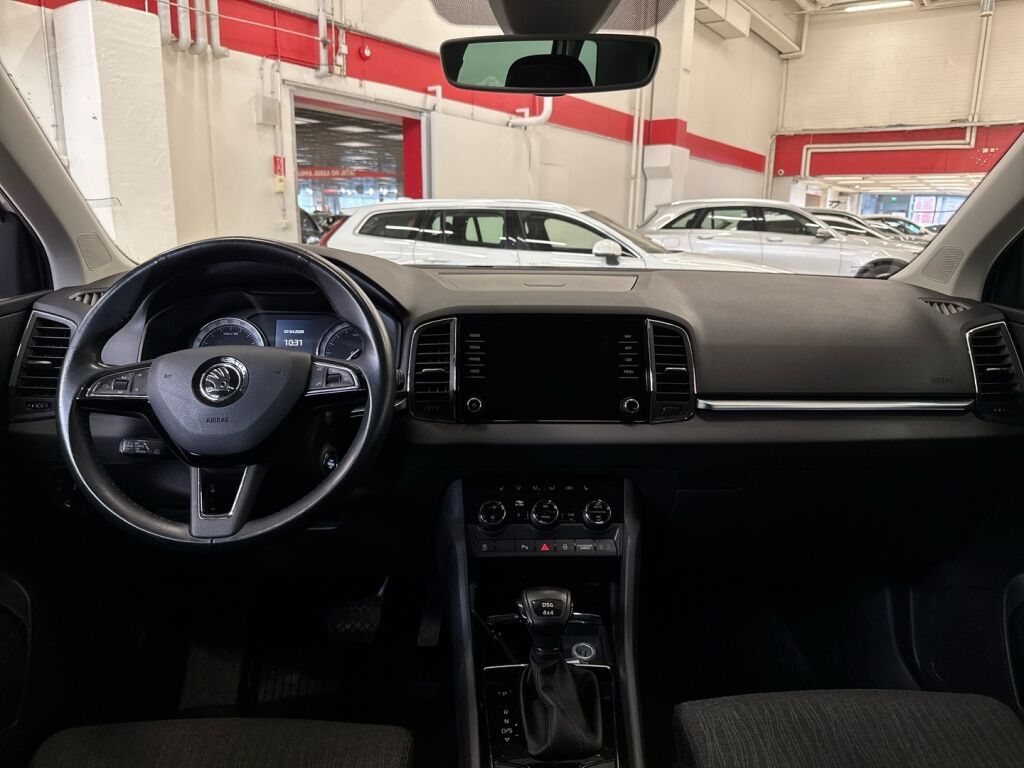 Skoda Karoq 2018 Valkoinen