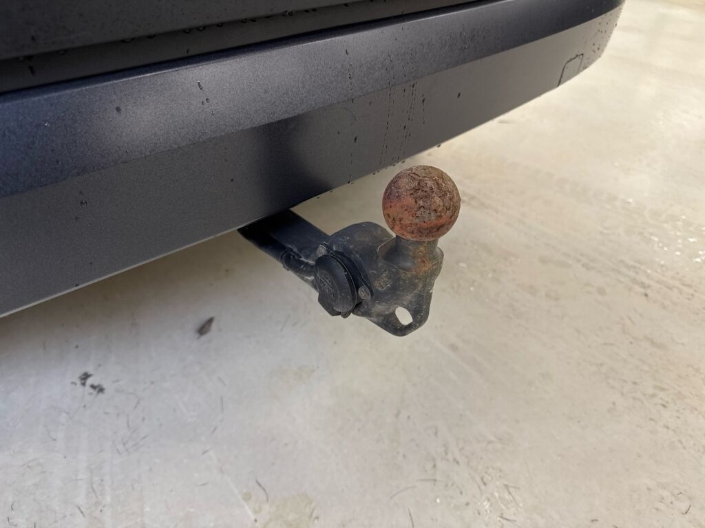 Skoda Karoq 2018 Valkoinen