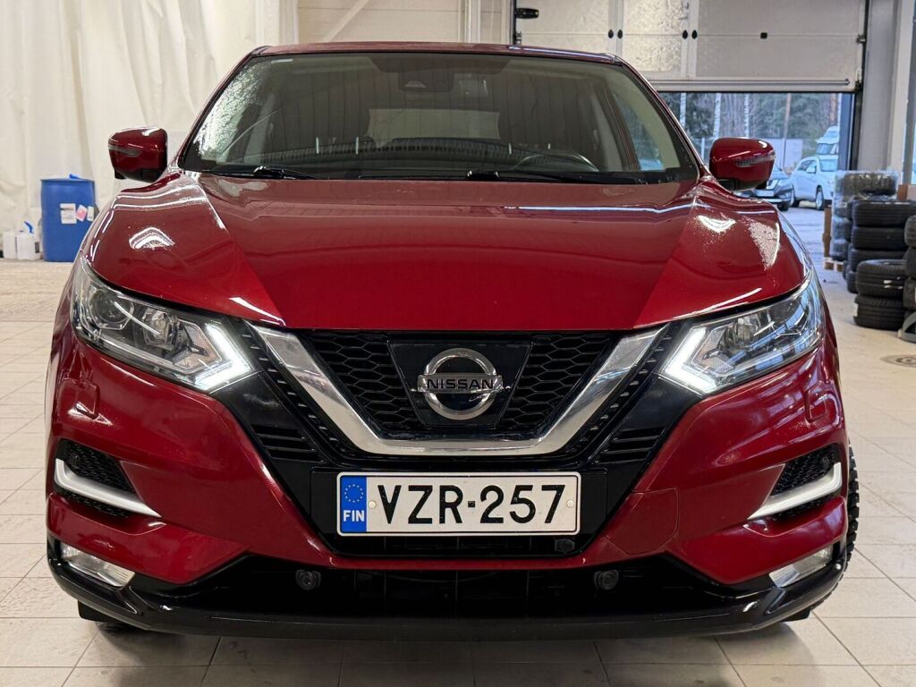 Nissan Qashqai 2017 Punainen