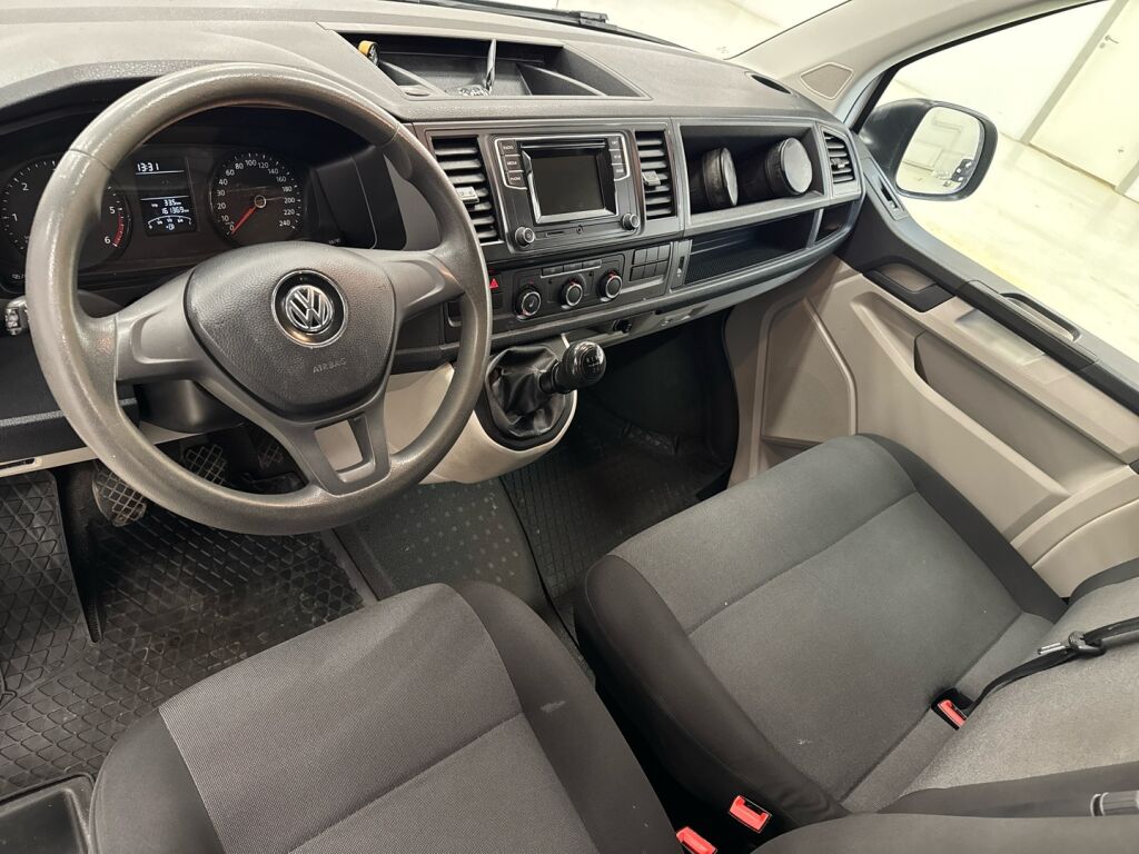 Volkswagen Transporter 2018 Valkoinen