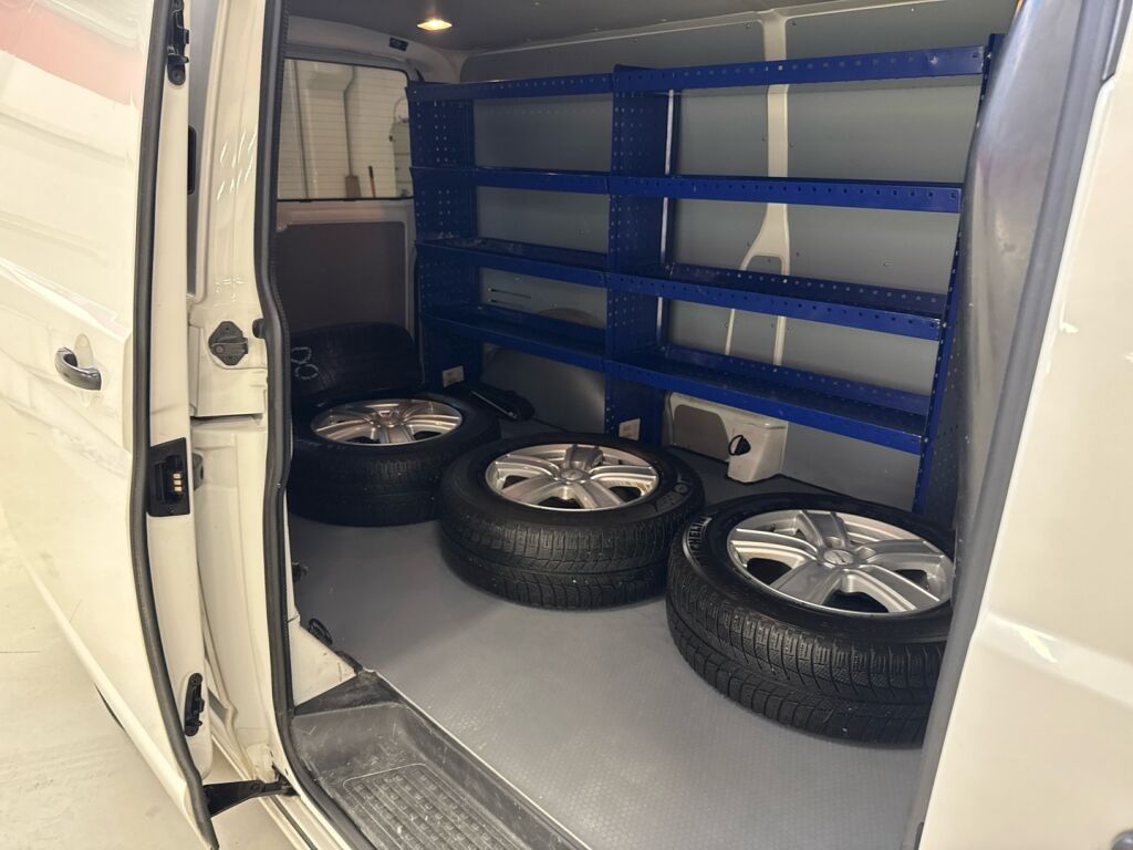 Volkswagen Transporter 2018 Valkoinen
