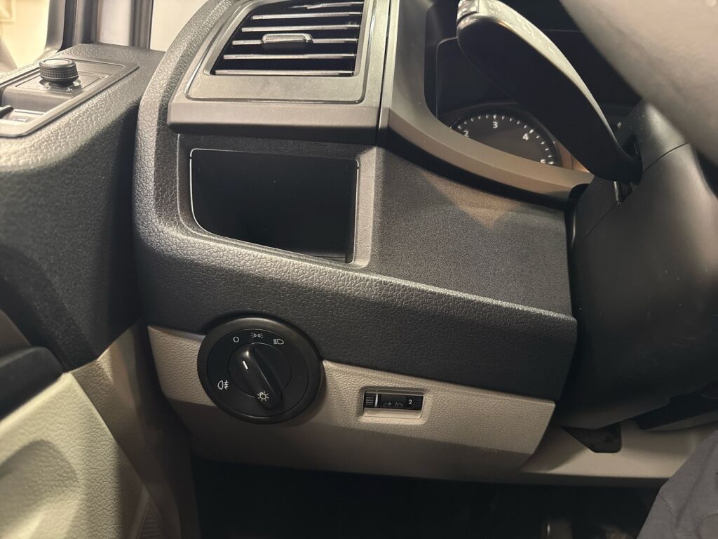 Volkswagen Transporter 2018 Valkoinen