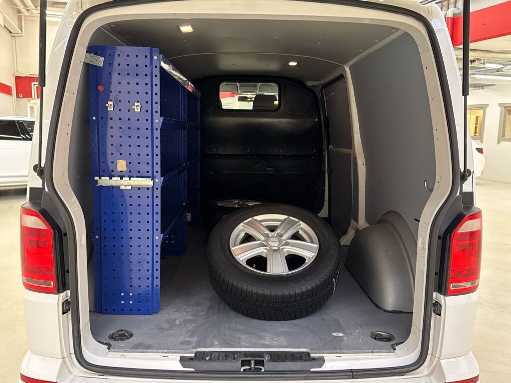 Volkswagen Transporter 2018 Valkoinen