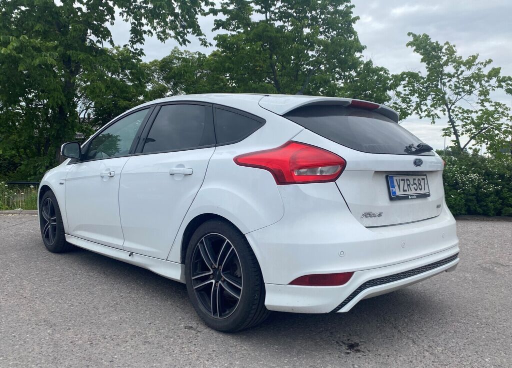 Ford Focus 2018 Valkoinen