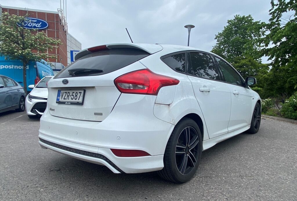 Ford Focus 2018 Valkoinen