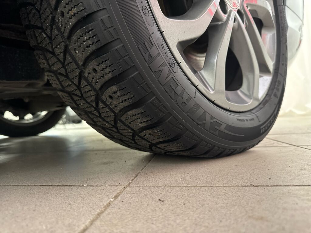 Mercedes-Benz C 2015 Sininen