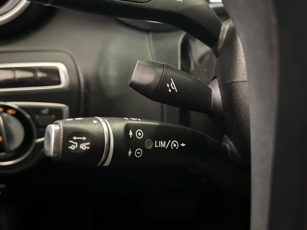 Mercedes-Benz C 2015 Sininen