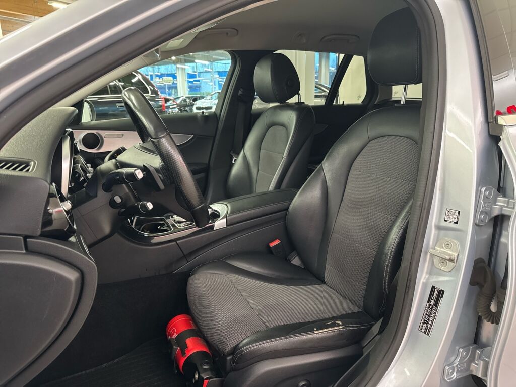 Mercedes-Benz C 2015 Sininen