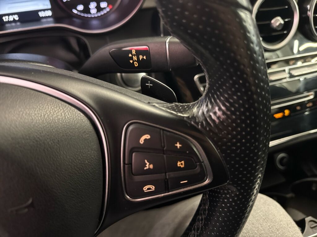 Mercedes-Benz C 2015 Sininen