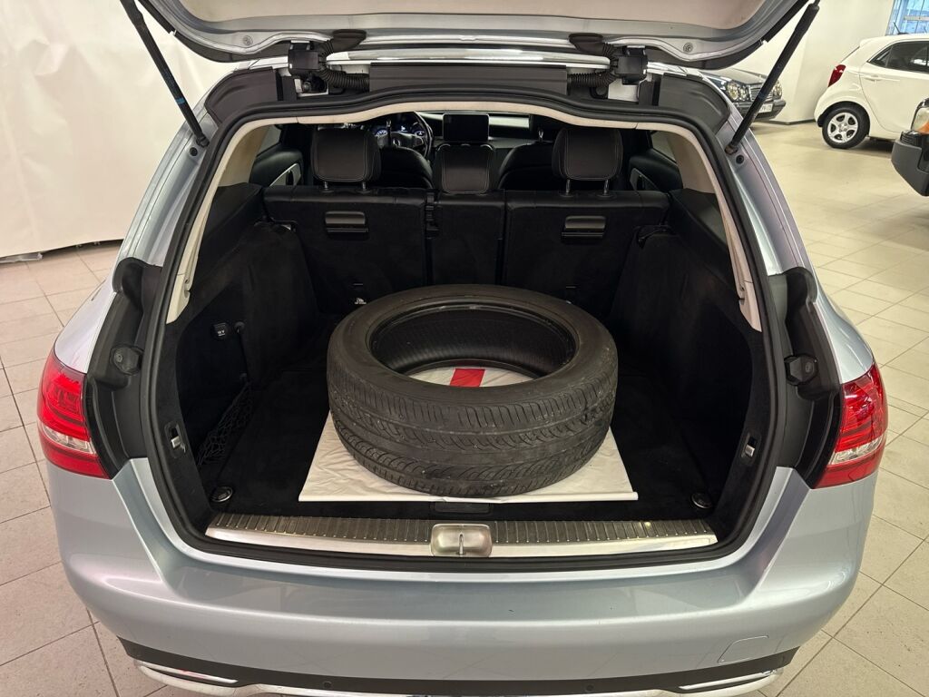 Mercedes-Benz C 2015 Sininen