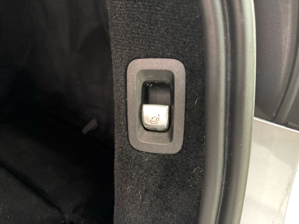 Mercedes-Benz C 2015 Sininen