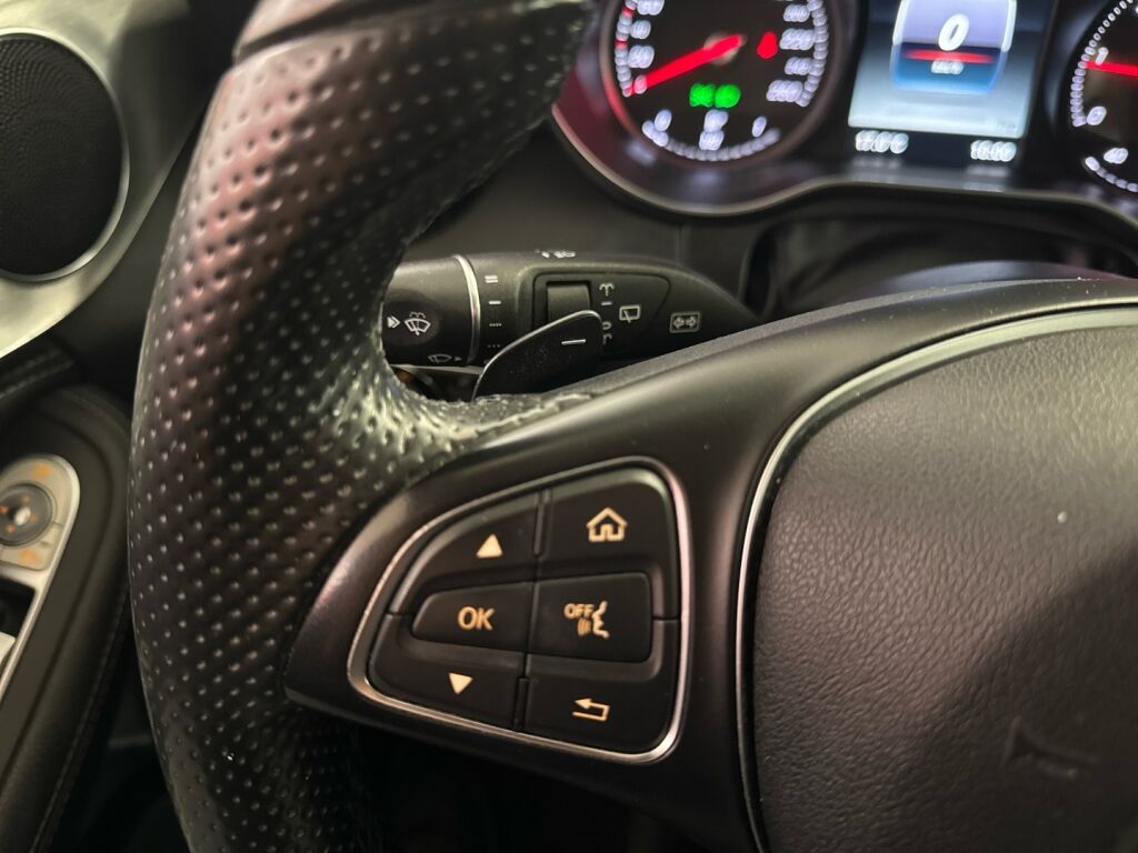 Mercedes-Benz C 2015 Sininen