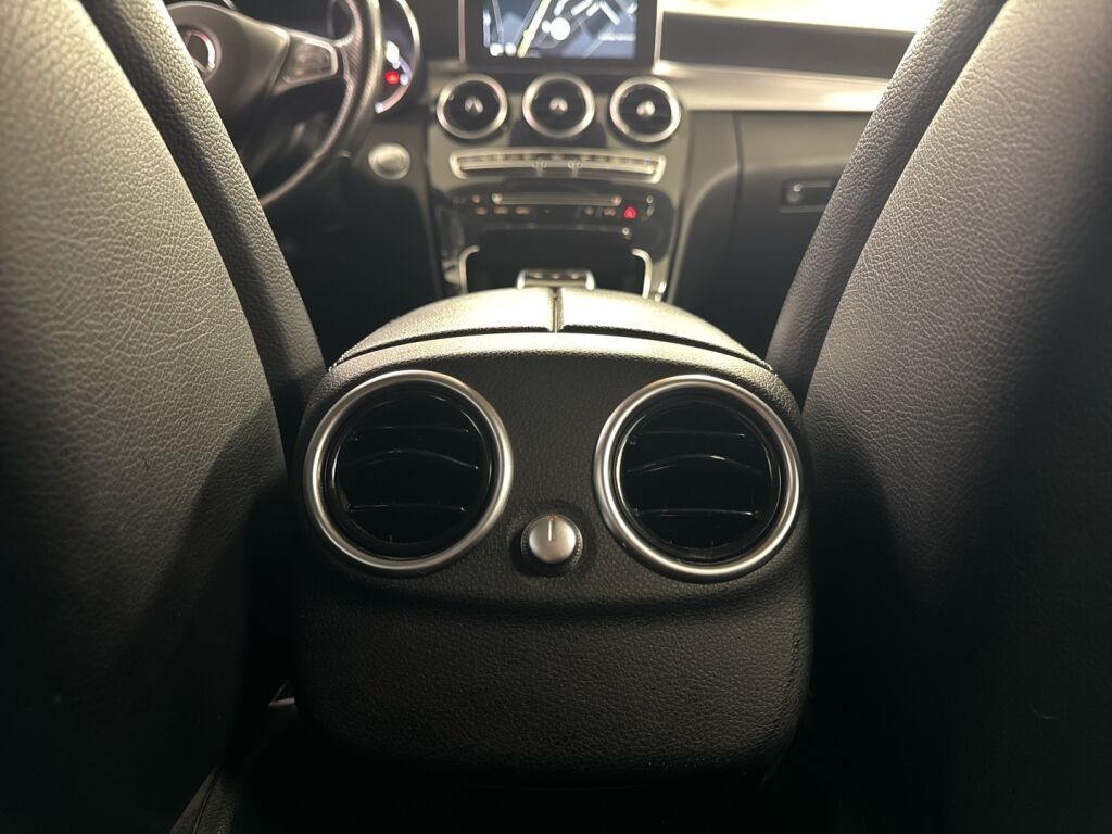 Mercedes-Benz C 2015 Sininen