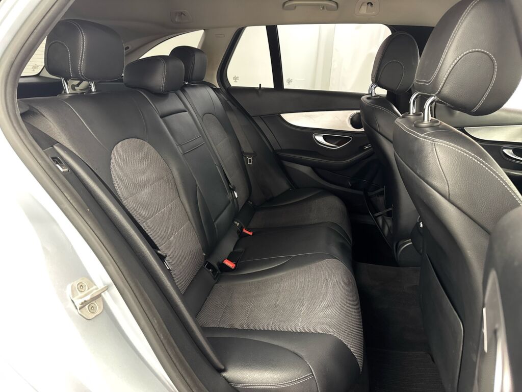 Mercedes-Benz C 2015 Sininen