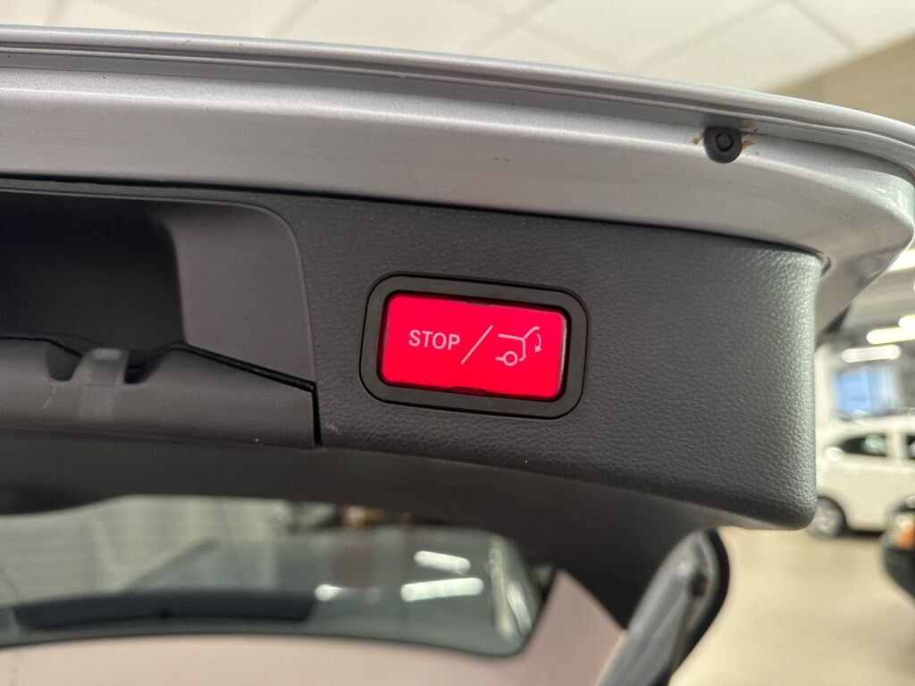 Mercedes-Benz C 2015 Sininen