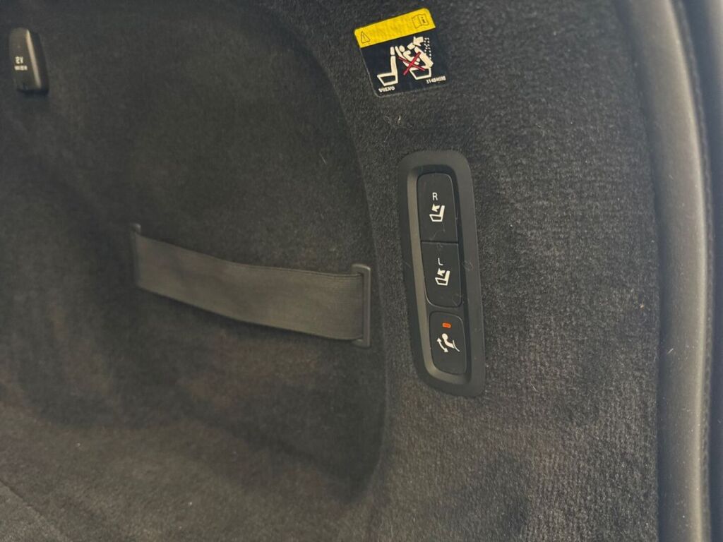 Volvo V90 2018 Harmaa