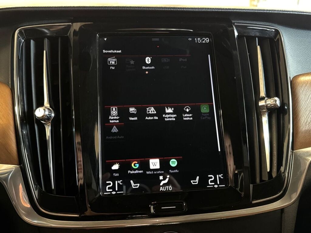 Volvo V90 2018 Harmaa