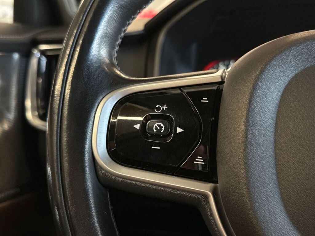 Volvo V90 2018 Harmaa