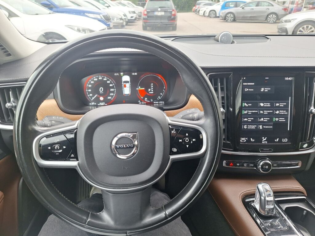 Volvo V90 2018 Harmaa