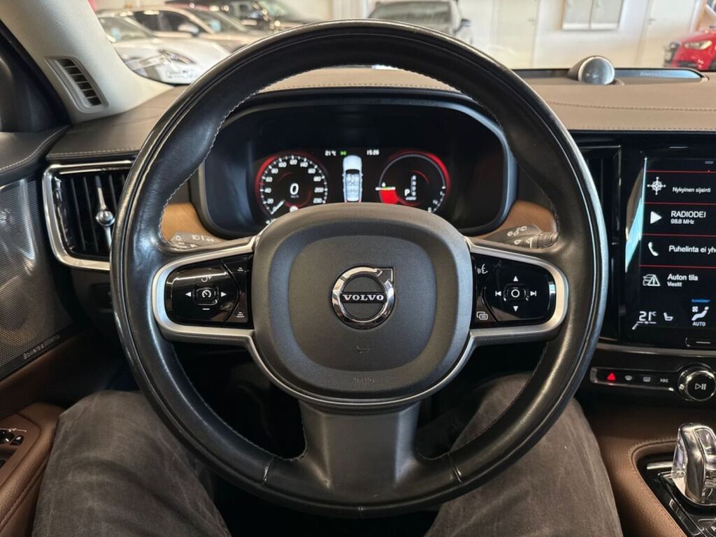 Volvo V90 2018 Harmaa
