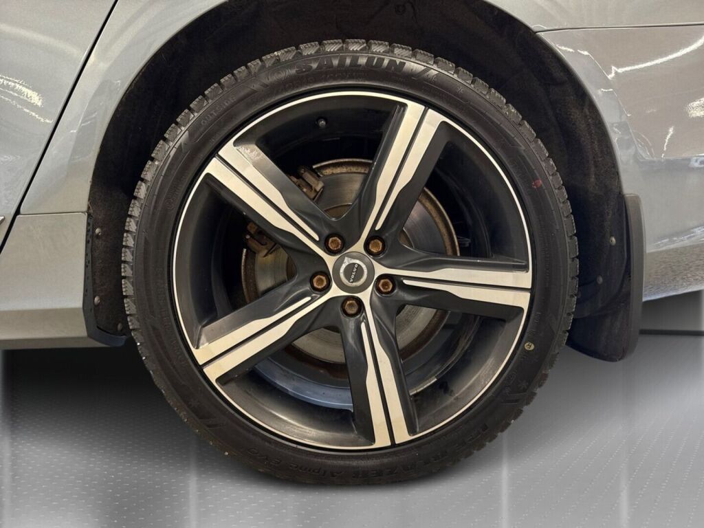 Volvo V90 2018 Harmaa