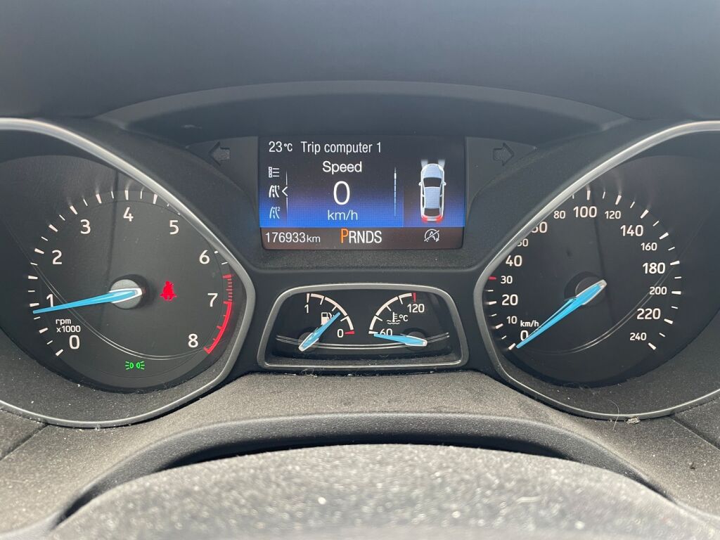 Ford Focus 2018 Valkoinen