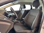 Ford Focus 2018 Valkoinen