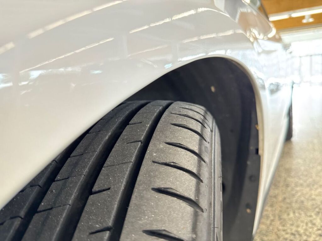 Ford Focus 2018 Valkoinen