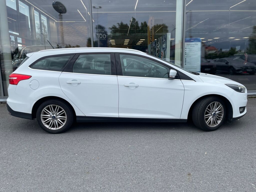 Ford Focus 2018 Valkoinen