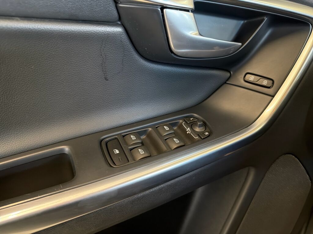 Volvo XC60 2015 Valkoinen