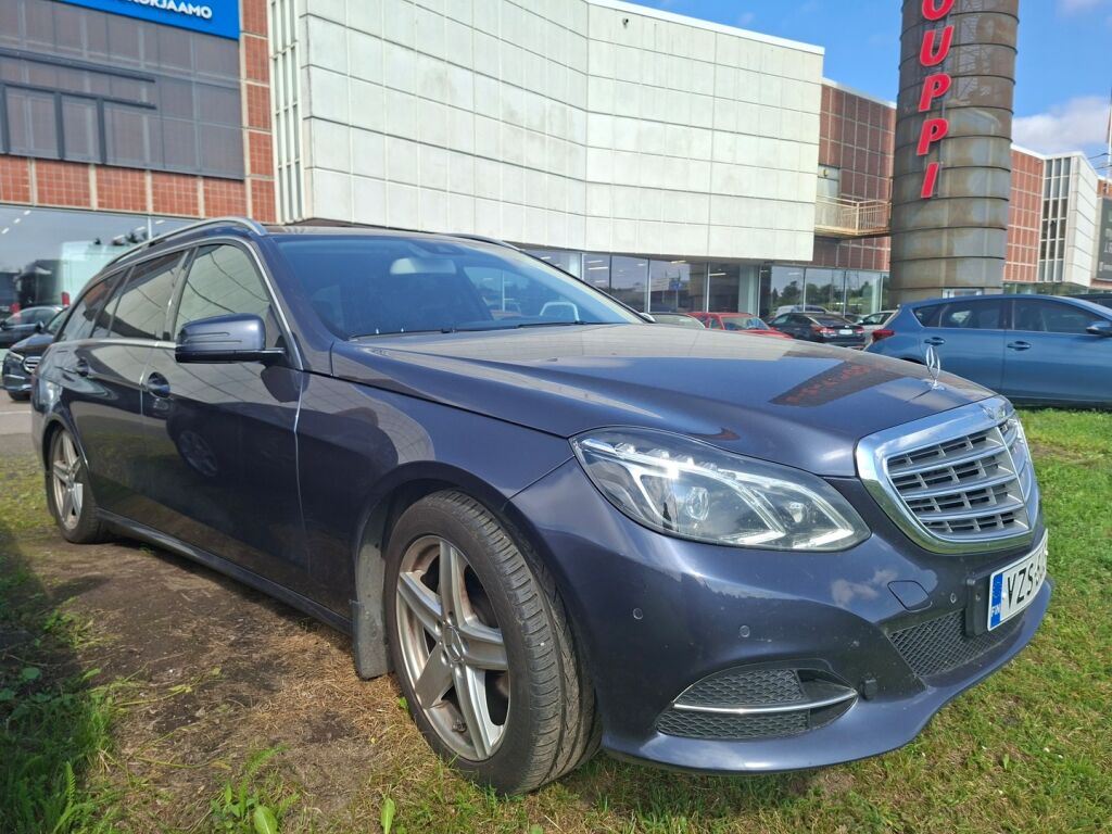 Mercedes-Benz E 2013 Sininen