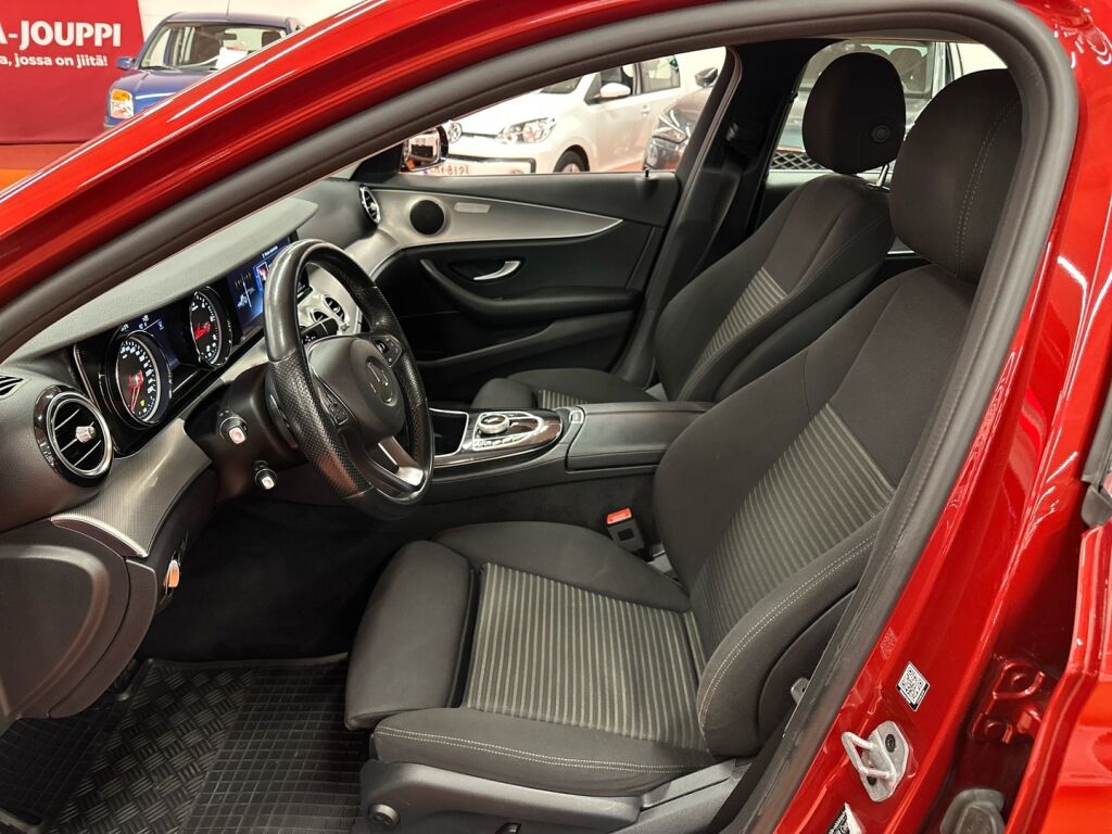 Mercedes-Benz E 2018 Punainen