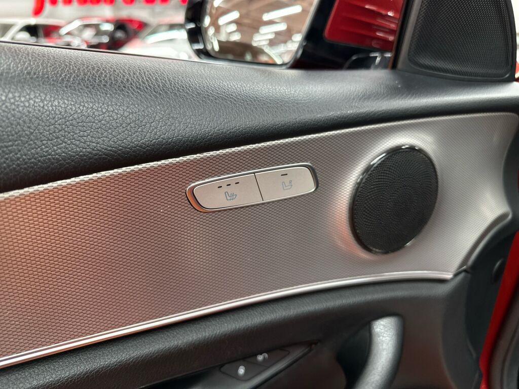 Mercedes-Benz E 2018 Punainen