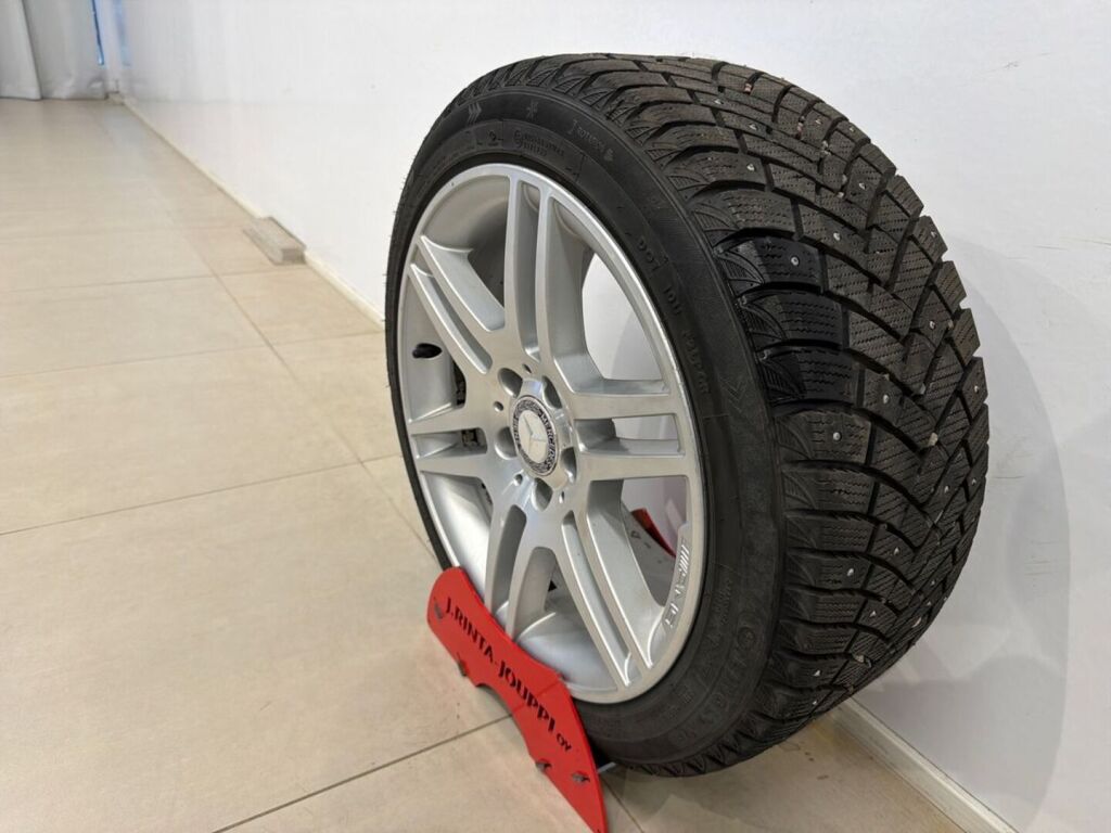 Mercedes-Benz C 2013 Harmaa