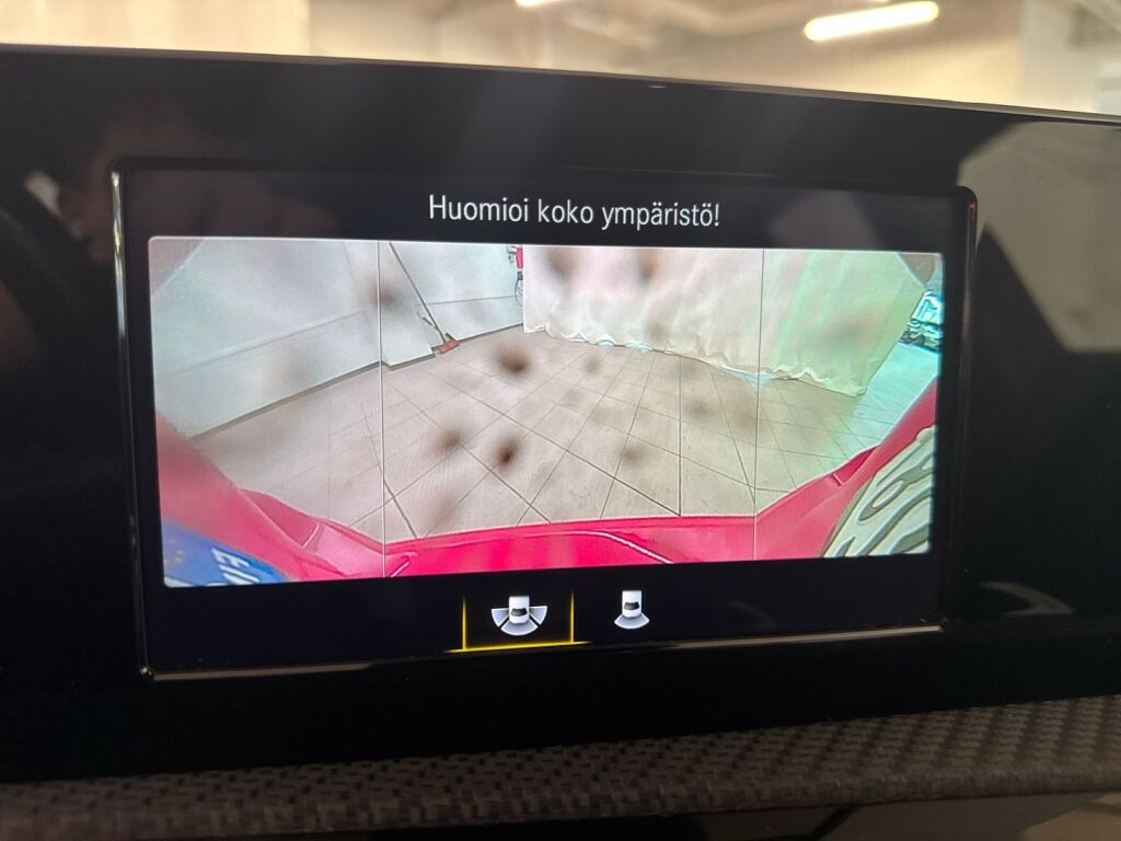 Mercedes-Benz A 2018 Punainen