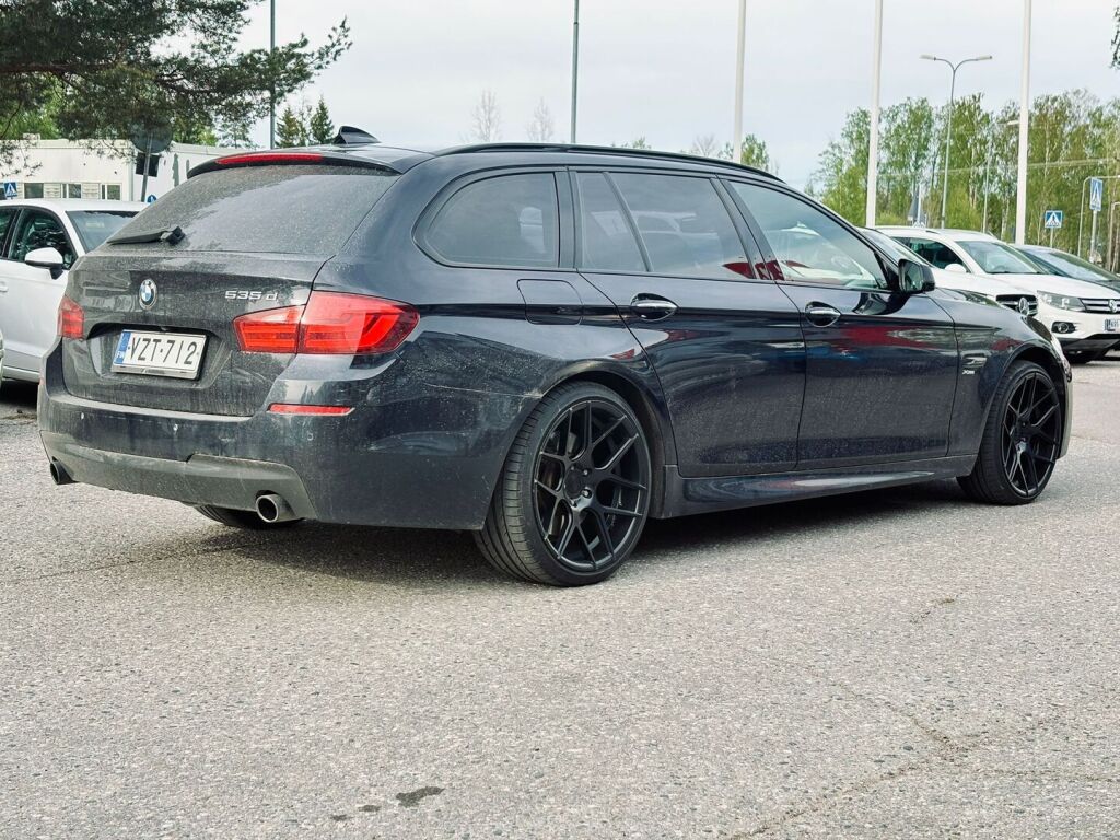 BMW 535 2012 Musta