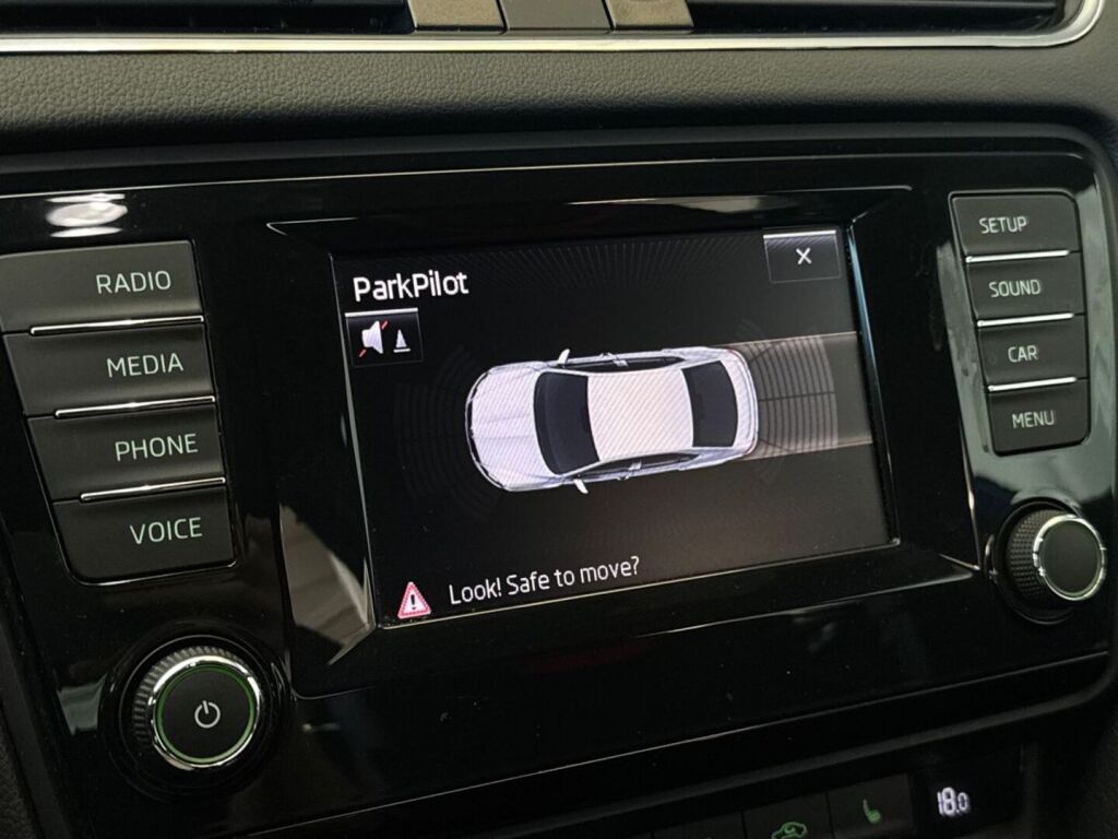 Skoda Octavia 2015 Sininen