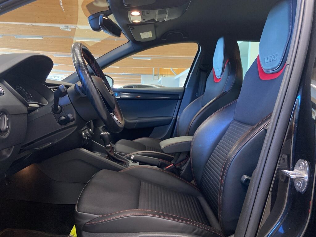 Skoda Octavia 2017 Musta