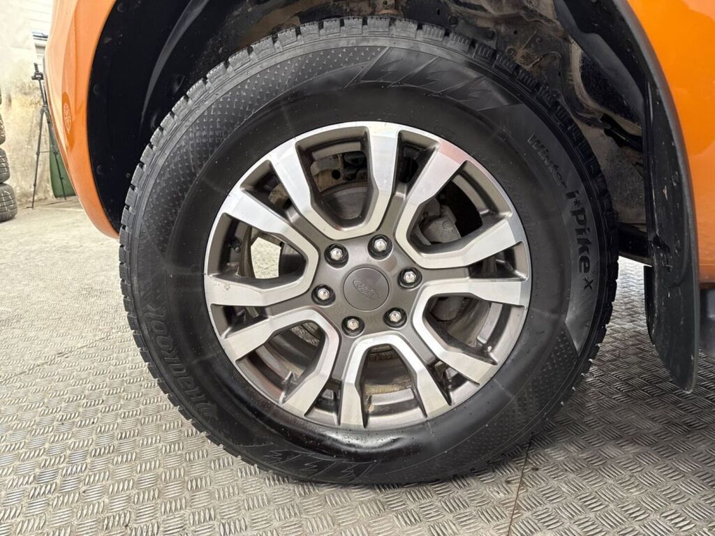 Ford Ranger 2018 Punainen