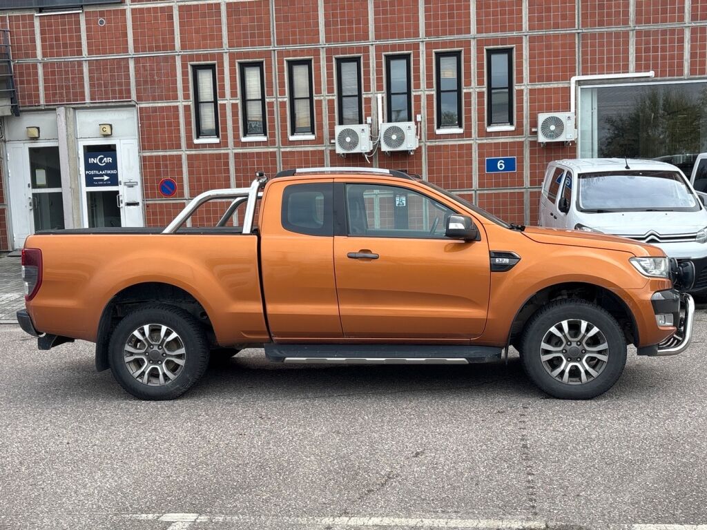 Ford Ranger 2018 Punainen