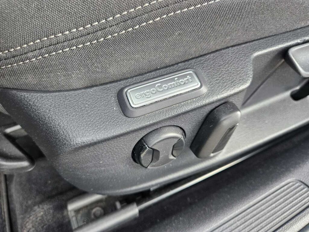 Volkswagen Passat 2018 Valkoinen