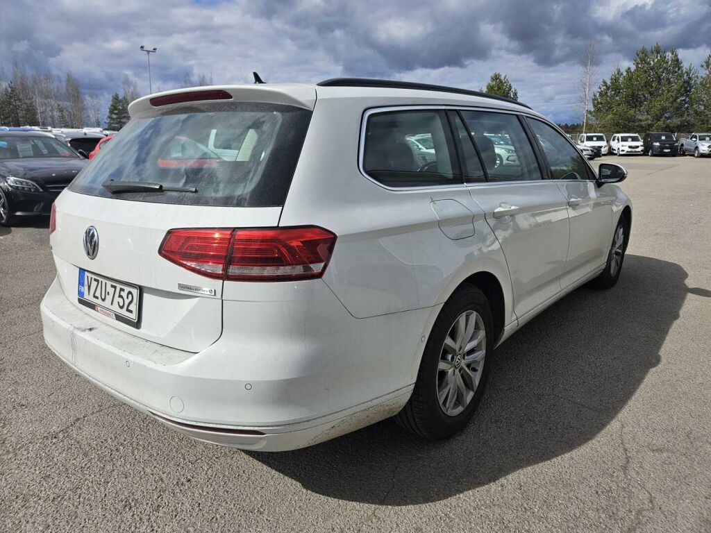 Volkswagen Passat 2018 Valkoinen
