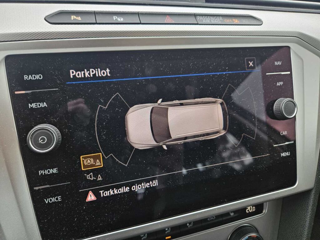 Volkswagen Passat 2018 Valkoinen