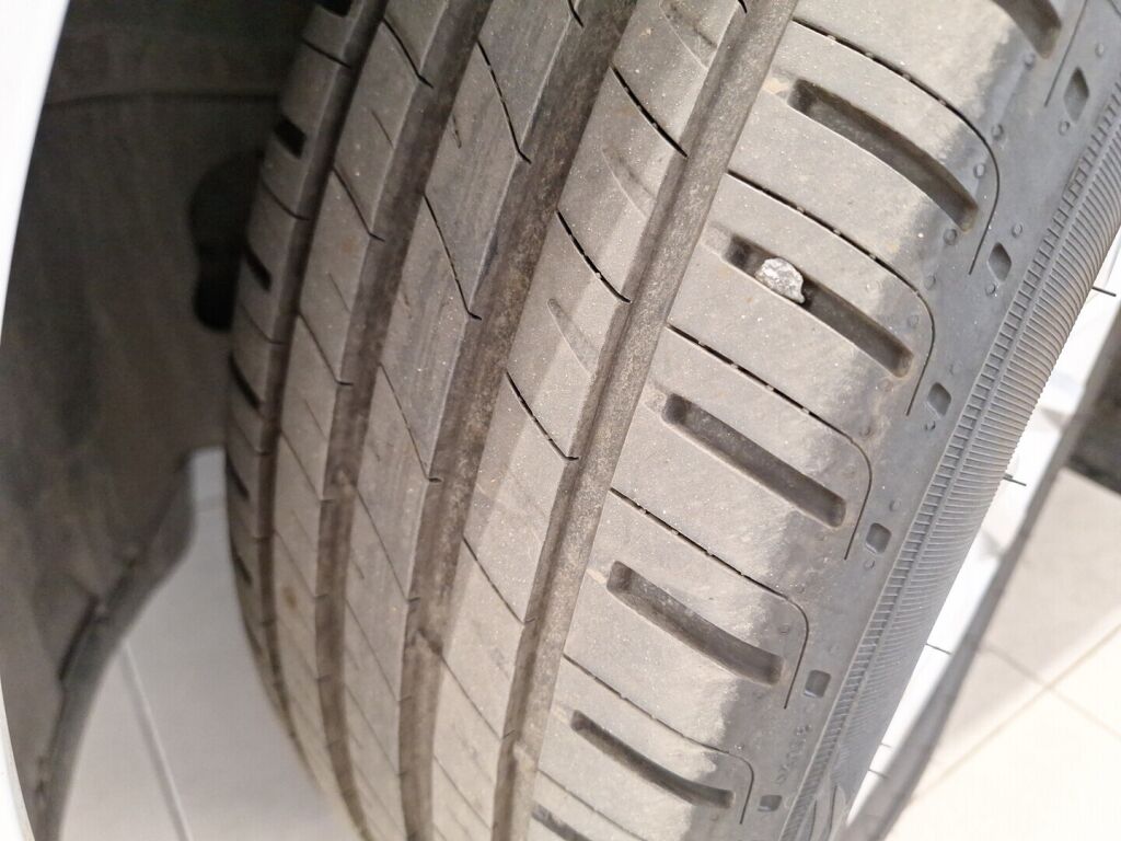 Volkswagen Passat 2018 Valkoinen